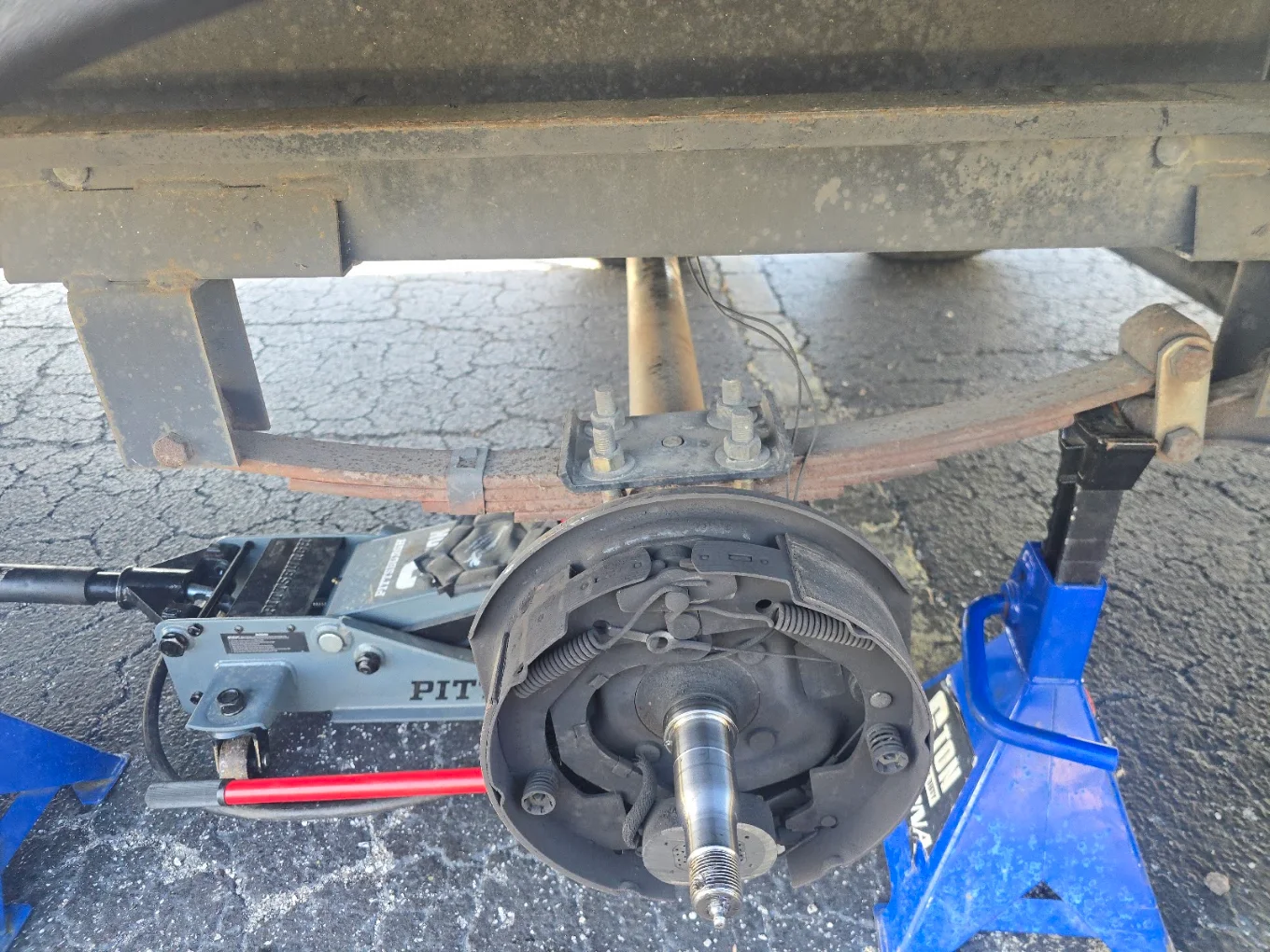 Brake and hub assembly during repair